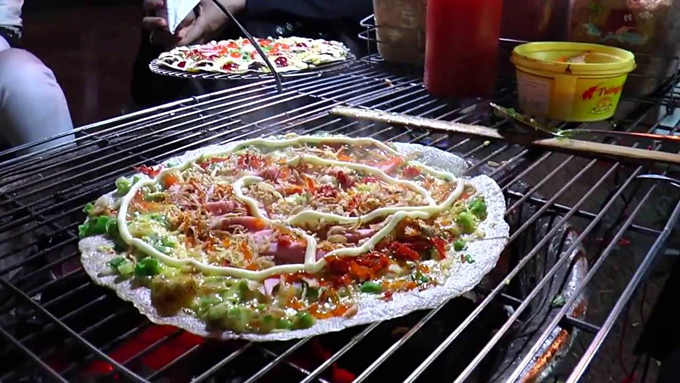 Saigon Street Treat: Five Gourmet Dishes For Under A Dollar