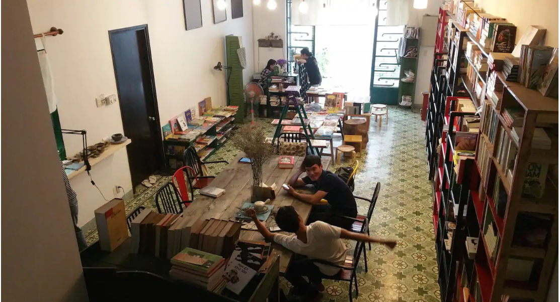 Stylish Room in a Bookstore at City Center