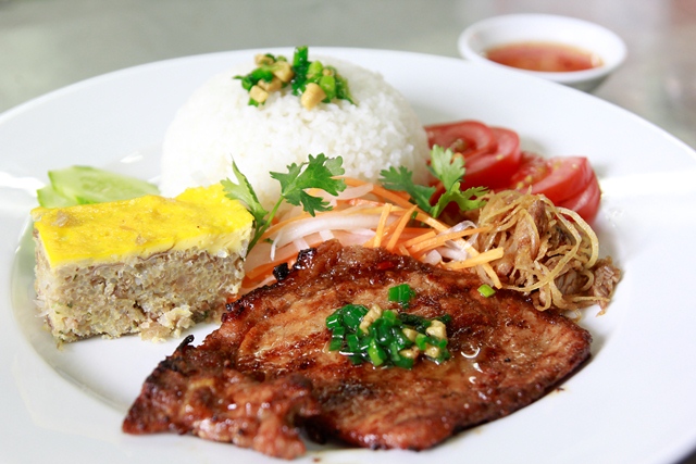 Những hình ảnh về ẩm thực Sài Gòn sẽ khiến bạn thích thú và đầy háo hức. Hãy cùng khám phá những vị ngon đặc trưng của thành phố này và trải nghiệm cuộc sống đầy tươi vui của người Sài Gòn.