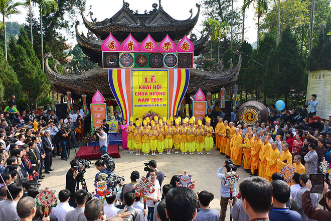 5 lễ hội truyền thống Việt Nam khắp 3 miền nhân dịp Tết đến xuân về
