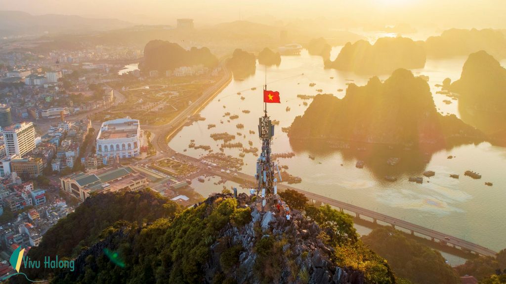 Núi Bài Thơ 