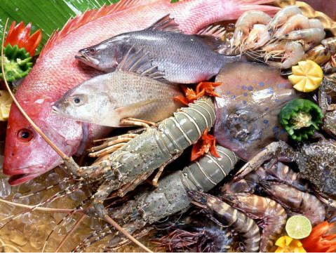 Thưởng thức ẩm thực phong phú, tươi sống ở Hồ Mây