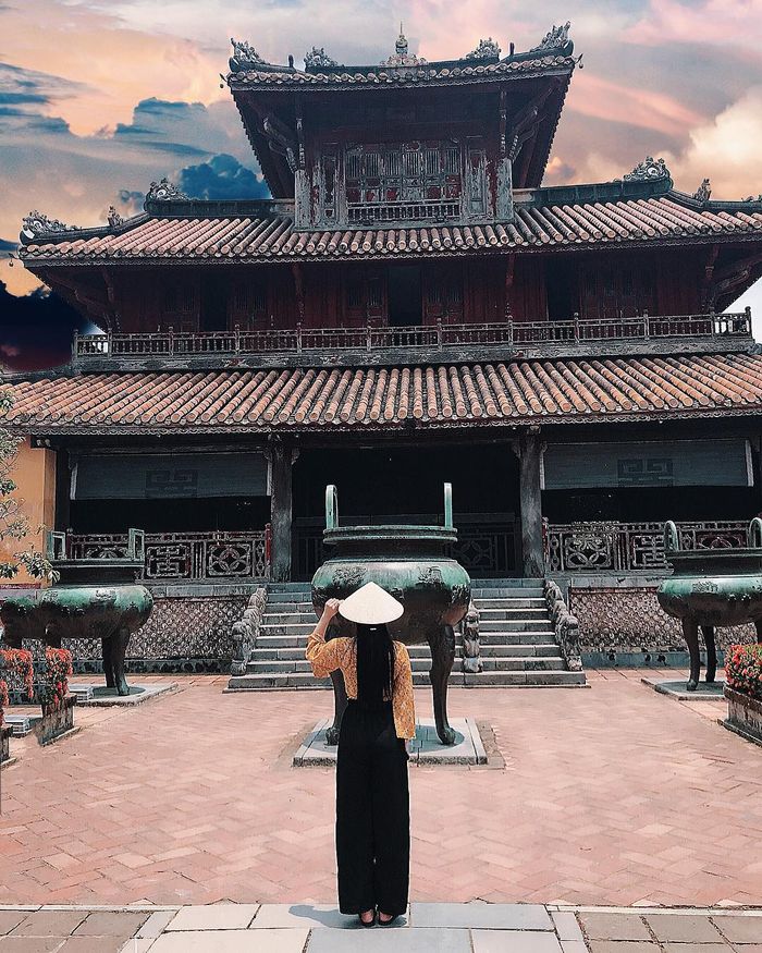 hien-lam-cac-hue