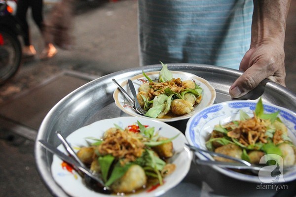 6 khu ẩm thực Sài Gòn đến phải no căng bụng mới về