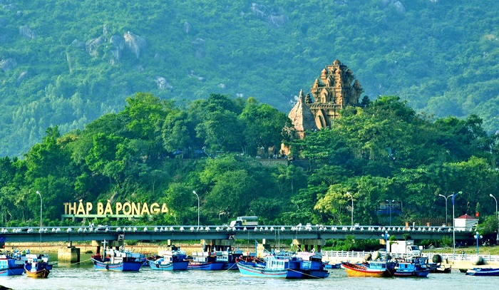 kinh nghiệm du lịch Tháp Bà Ponagar
