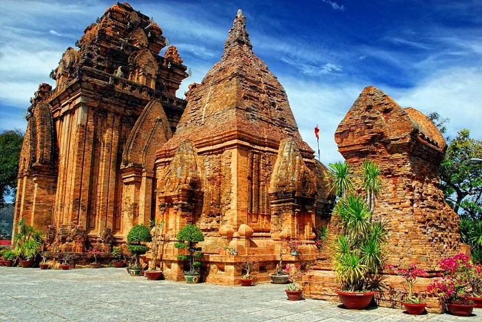 kinh nghiệm du lịch Tháp Bà Ponagar